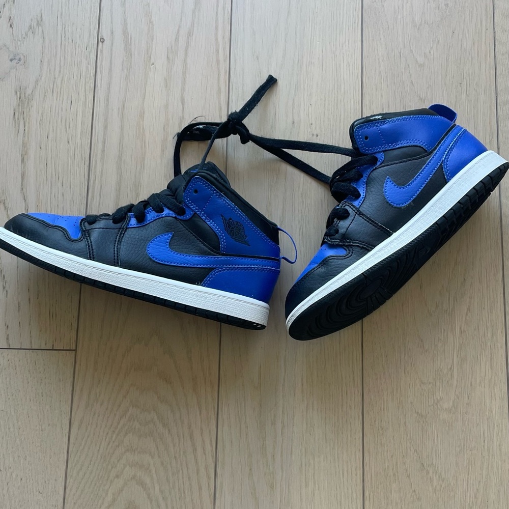 NIKE JORDAN YOUTH SIZE 3 - FIRE🔥🔥